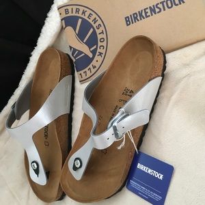Birkenstock’s Silver Gizeh Never worn